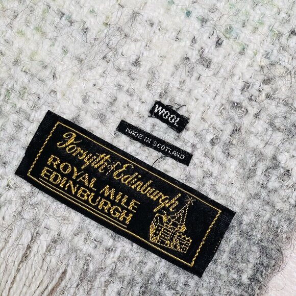 Korsyth of Edinburgh Royal Mile Wool 57.5 X 74 Throw Stadium Blanket Fringe - Picture 7 of 9